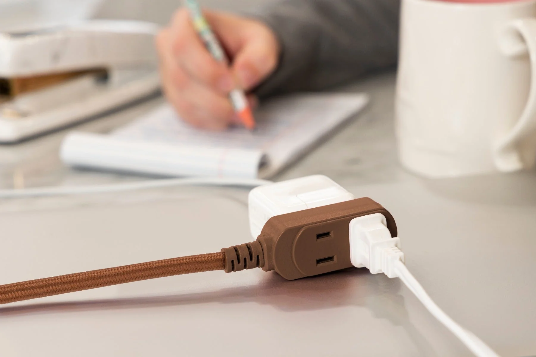 Cordinate 3-Outlet 8ft. Braided Extension Cord with Flat Plug, Brown - Image 6