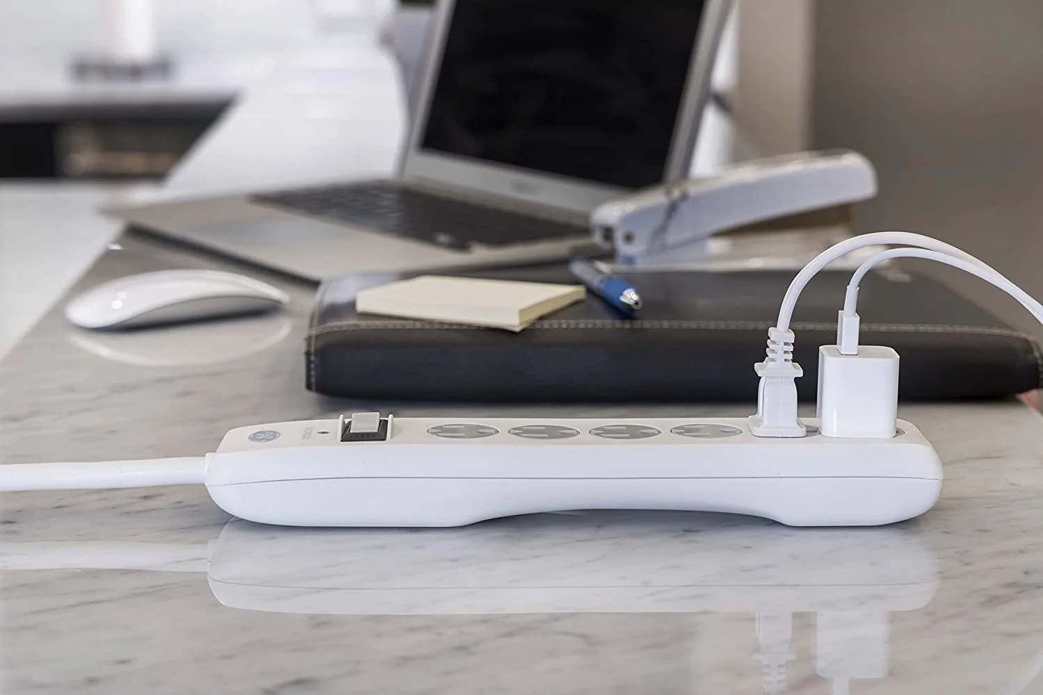 GE 6-Outlet 25ft. Surge Protector with Twist-to-Close Safety Outlet Covers, White - Image 5