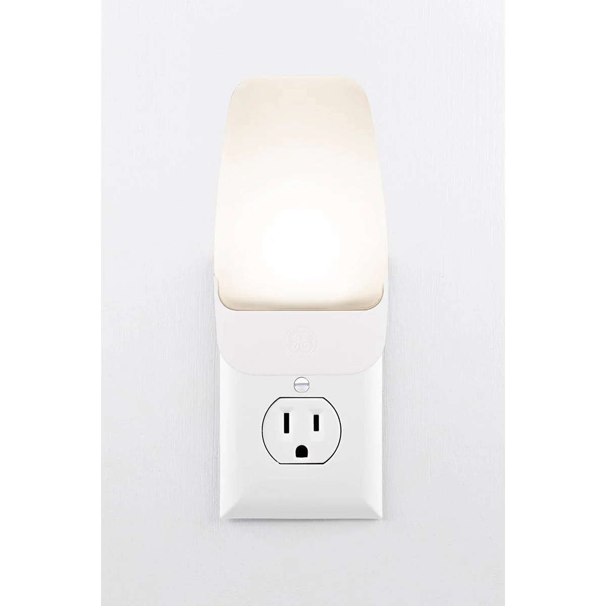 GE Light Sensing LED Night Light, White - Image 15