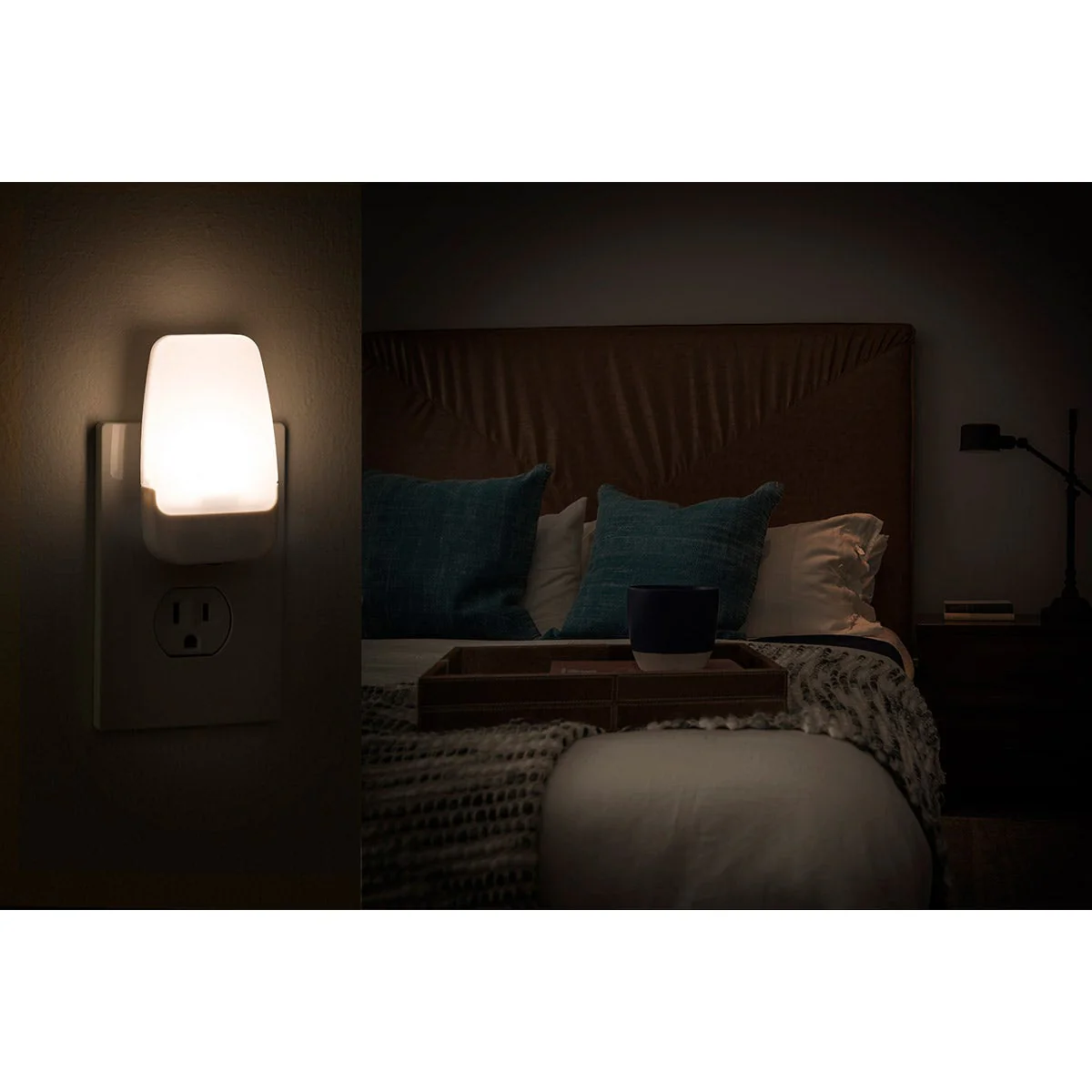 GE Light Sensing LED Night Light, White - Image 17