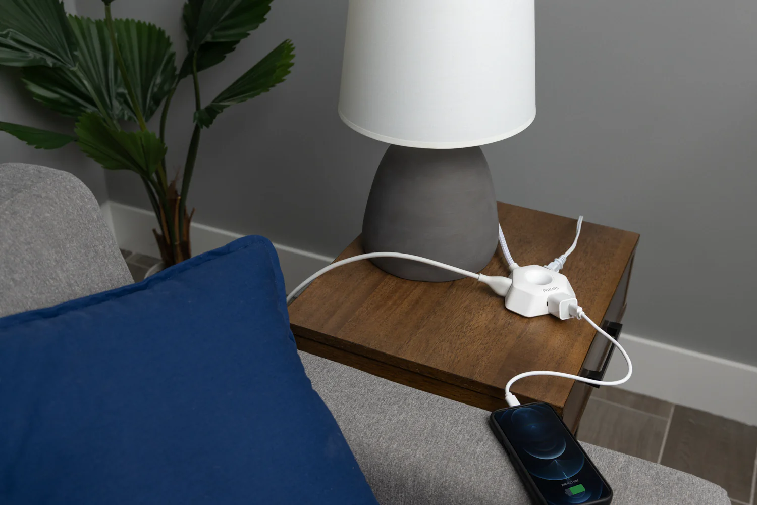 Philips EZGrip Indoor Extension Cord with Multiple 3 Prong Outlets, 4 Ft, White - Image 3