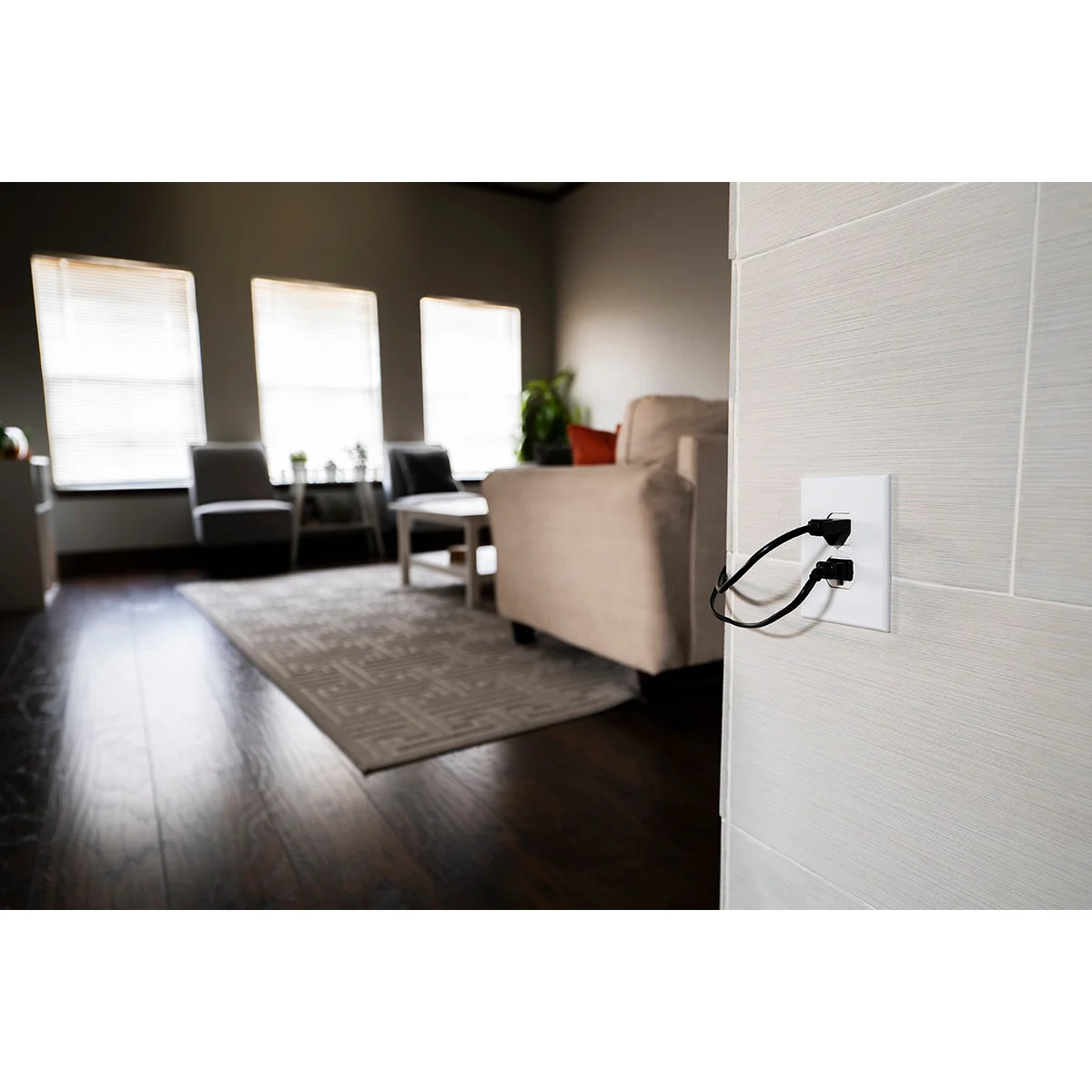 Power Gear Duplex Outlet Oversized Wall Plate, White - Image 4
