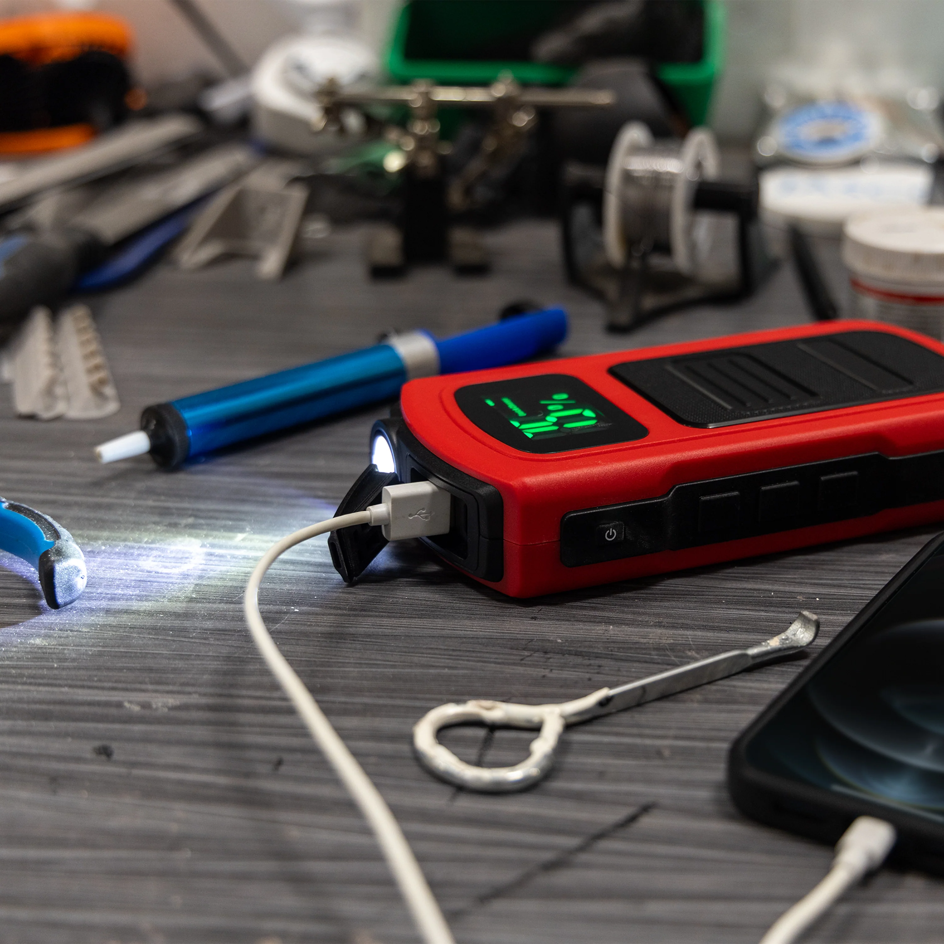 UltraPro Elite Portable Jump Starter, 8000mAh, 800A peak, USB-C, USB-A ports - Image 7