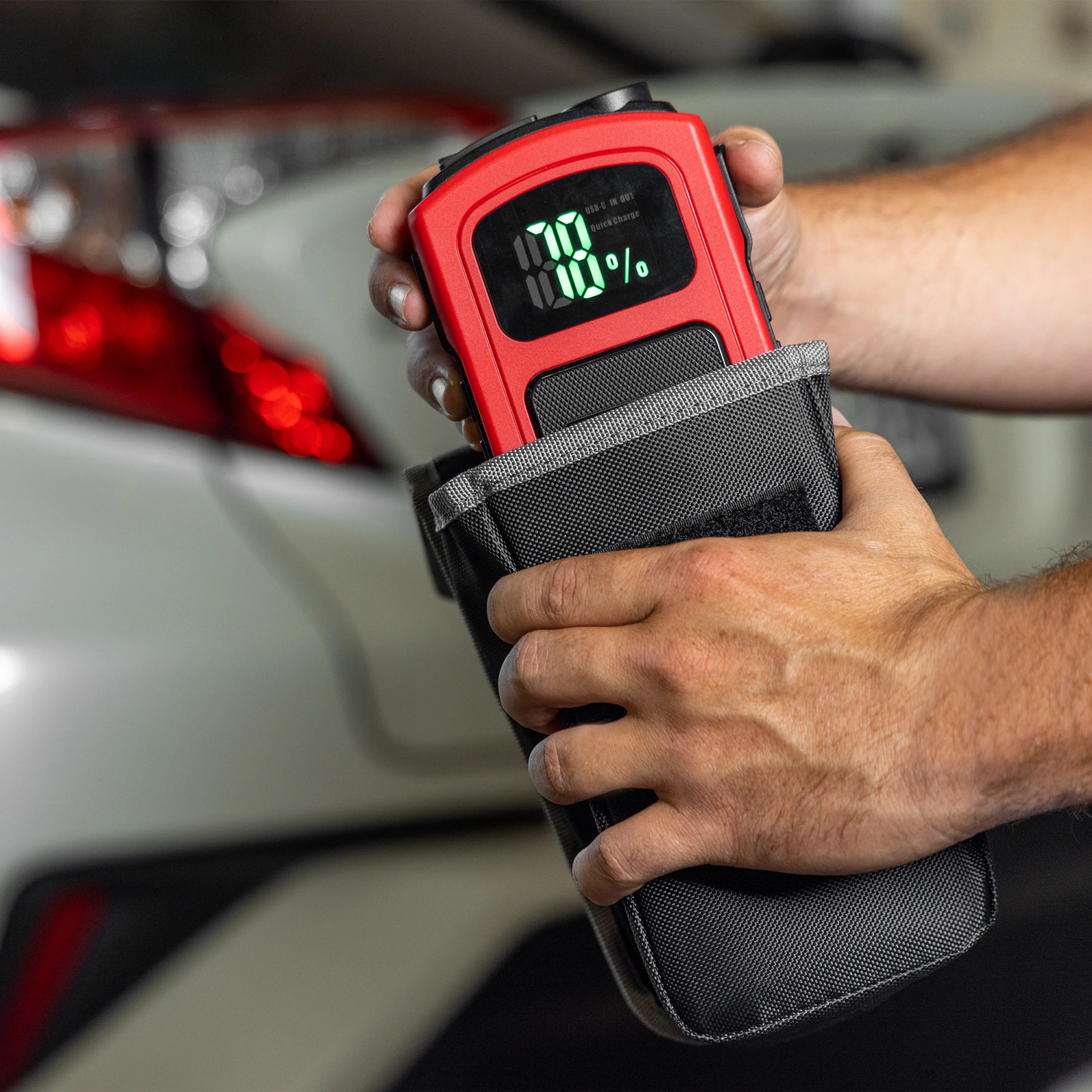 UltraPro Elite Portable Jump Starter, 8000mAh, 800A peak, USB-C, USB-A ports - Image 8